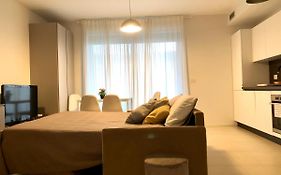 Loft With Terrace In Uptown Milan Near Rho Fiera